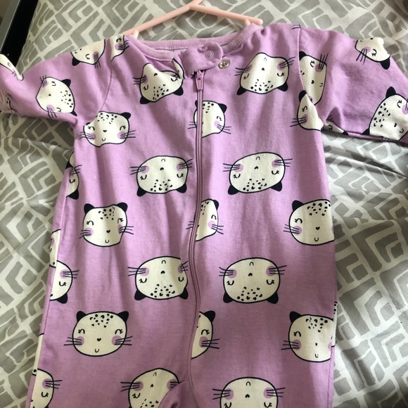 Baby onesies - Picture 2 of 3